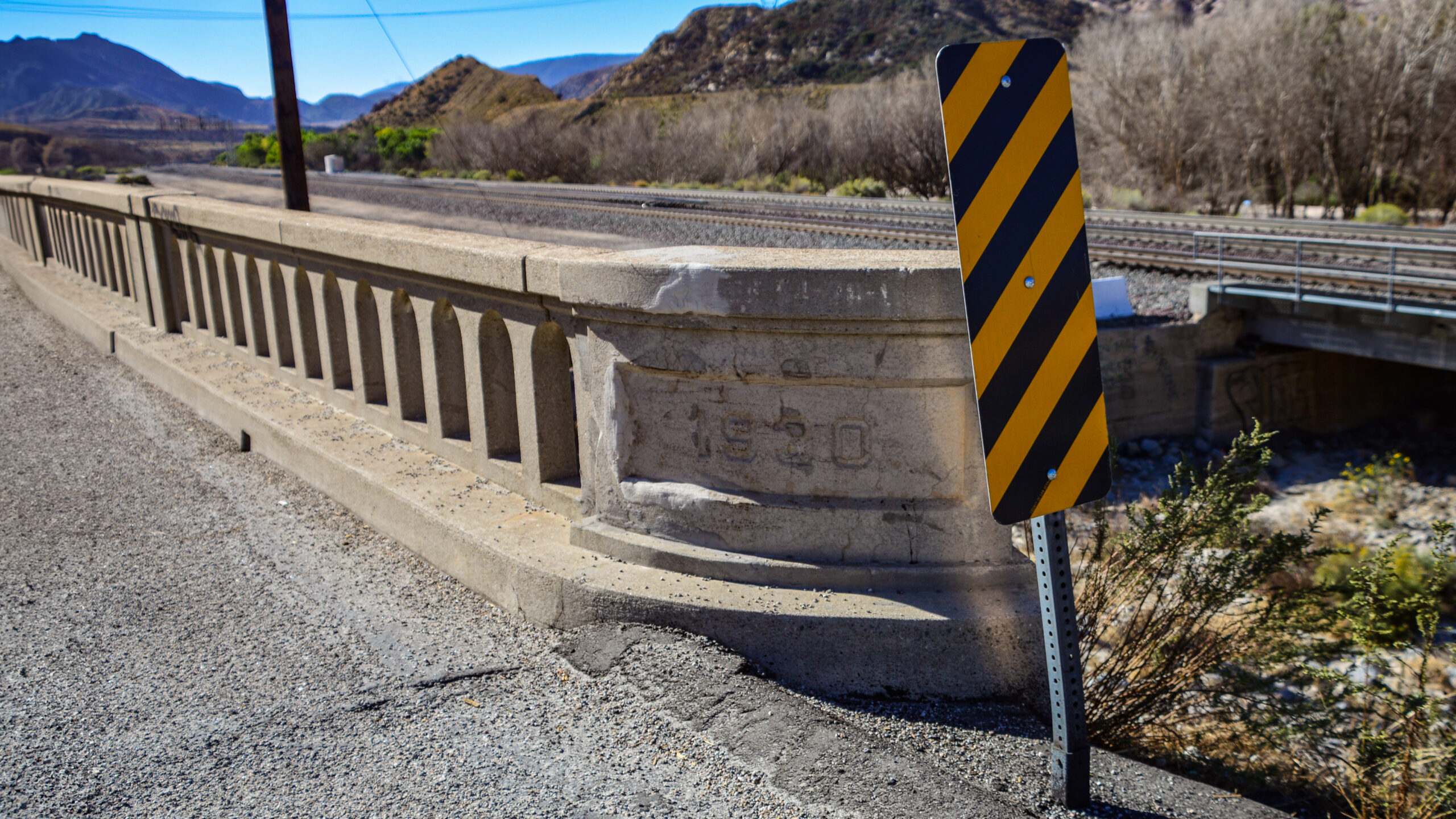 Oak Hills/Cajon Pass summit bridge