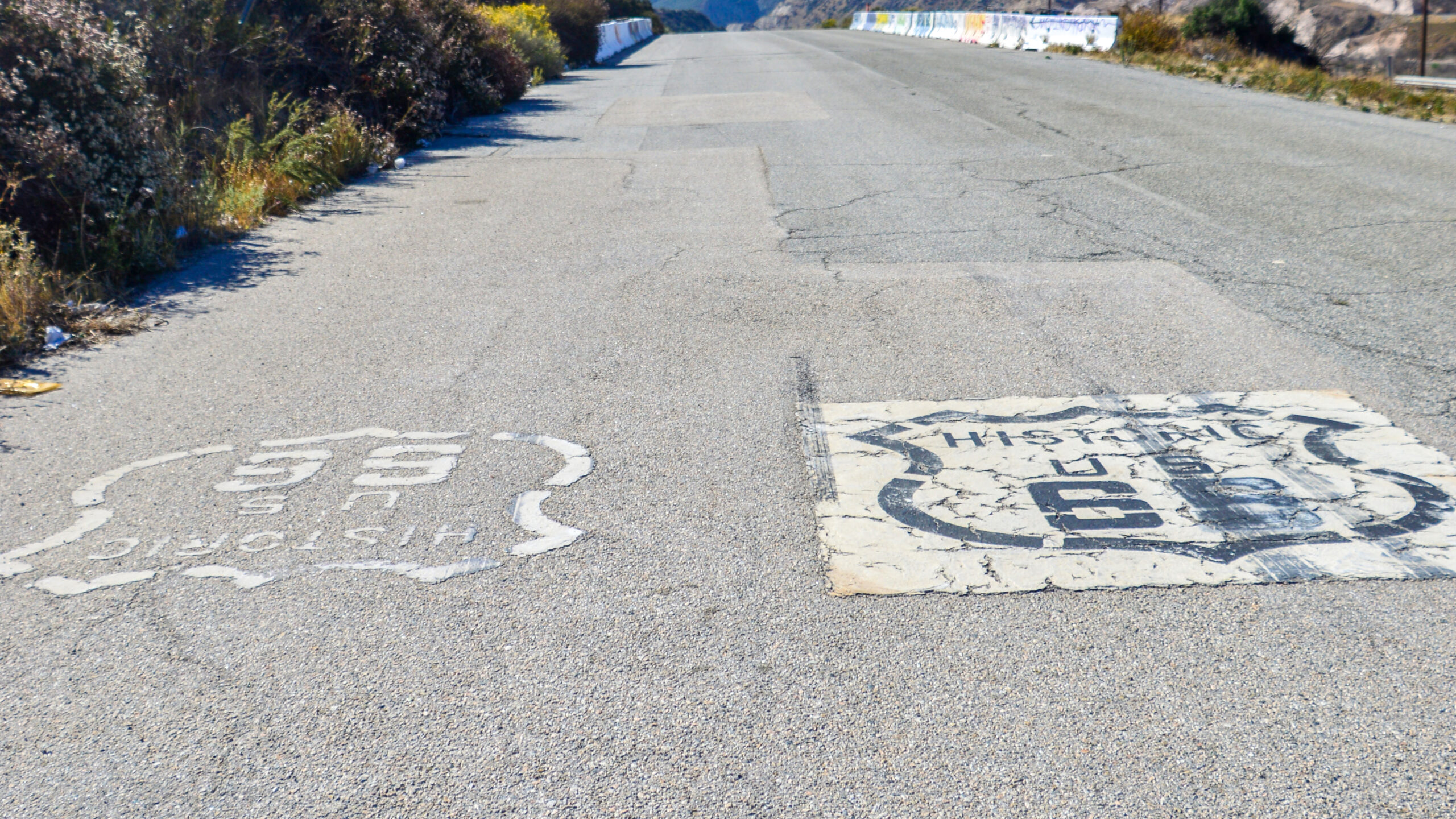 Oak Hills/Cajon Pass summit shield